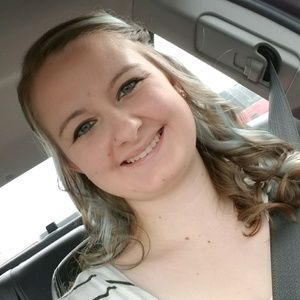 Meet your Posher, Hayley